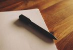 Gründe für einen Jobwechsel: Notizblock mit Stift